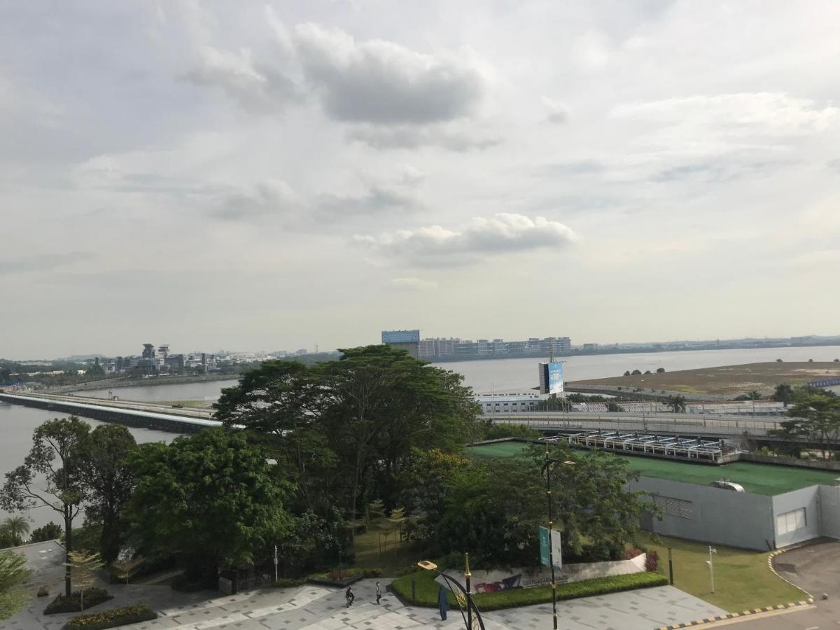 Apartemen R&f Princess Cove Jb Town 3 Bed 2 Bath
